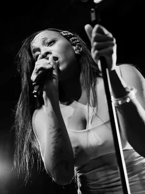 Rachel Chinouriri OnlyFans Leaked Free Thumbnail Picture - #O9SRFGx458