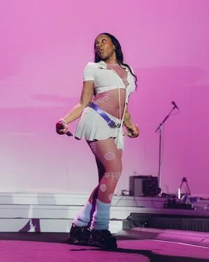 Rachel Chinouriri OnlyFans Leaked Free Thumbnail Picture - #nCs44JagWs