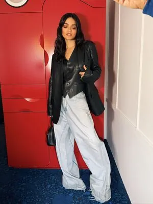 Rachel Zegler OnlyFans Leaked Free Thumbnail Picture - #V0hN7e9eFN