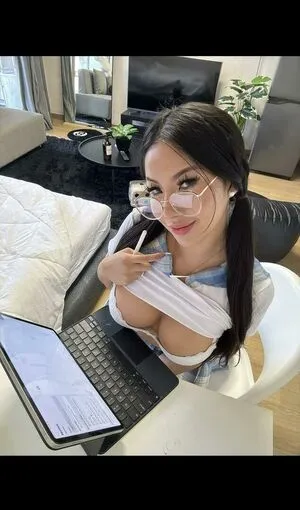 Rachelleruth OnlyFans Leaked Free Thumbnail Picture - #6Bwhz2ArOn