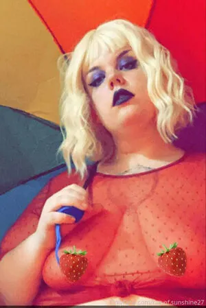 Rae Of Sunshine27 OnlyFans Leaked Free Thumbnail Picture - #O3JiOWiXyg