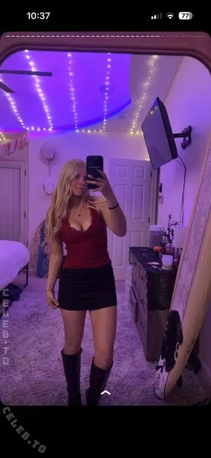 Raeganspoetry OnlyFans Leaked Free Thumbnail Picture - #ehHJE3WpV3