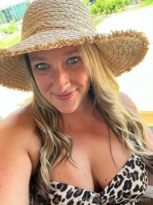 Raemaxwell OnlyFans Leaked Free Thumbnail Picture - #dpwo070zrz