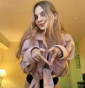 Raily Love U OnlyFans Leaked Free Thumbnail Picture - #kFou0nskaz