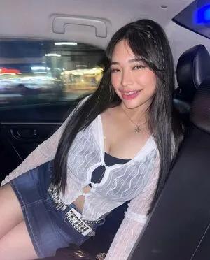 Rainbowenergybar OnlyFans Leaked Free Thumbnail Picture - #sYeaYPC1m4