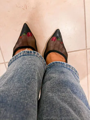 Rainbowtoes7 OnlyFans Leaked Free Thumbnail Picture - #i7ZRxikYgn