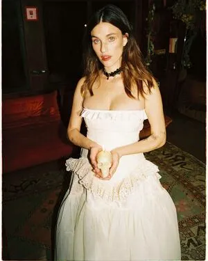 Rainey Qualley OnlyFans Leaked Free Thumbnail Picture - #FnVisO8uoW