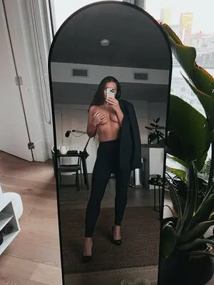 Raphaelle Bardot OnlyFans Leaked Free Thumbnail Picture - #2tKs52efBf