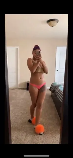 Rappers Daughters OnlyFans Leaked Free Thumbnail Picture - #ELaiBYoOpe