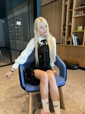 Rapunzeel OnlyFans Leaked Free Thumbnail Picture - #ImpI2bwhq4