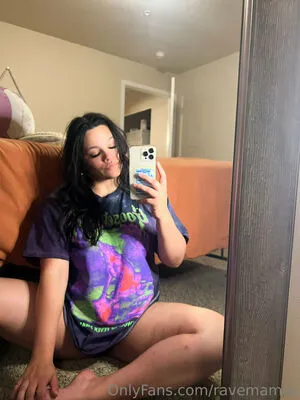Ravemamas OnlyFans Leaked Free Thumbnail Picture - #CXz6HeL8El