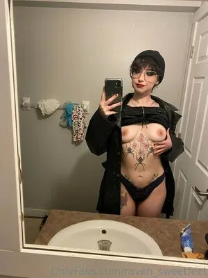 Raven Sweetfeet OnlyFans Leaked Free Thumbnail Picture - #aTaRFMAthv