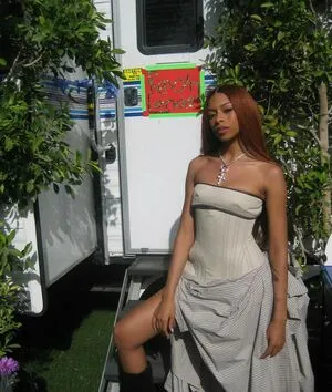 Ravyn Lenae OnlyFans Leaked Free Thumbnail Picture - #Ta5rAKVVCS