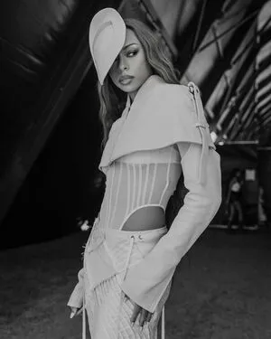 Ravyn Lenae OnlyFans Leaked Free Thumbnail Picture - #Yn2MabLoap