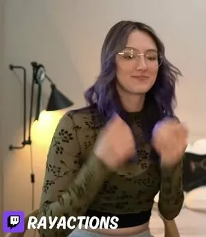 Rayactions OnlyFans Leaked Free Thumbnail Picture - #CKV1xuAAwc