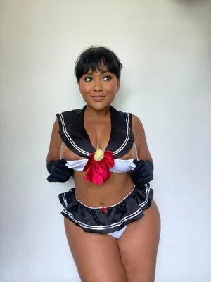 Raychellemcm OnlyFans Leaked Free Thumbnail Picture - #nn5EYcbs1C