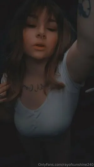 Rayofsunshine240 OnlyFans Leaked Free Thumbnail Picture - #0NS2njzE64