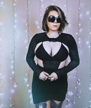 Ready To Glare OnlyFans Leaked Free Thumbnail Picture - #KayNompY4B