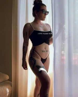 Ready To Glare OnlyFans Leaked Free Thumbnail Picture - #wL6H7Z6ur8