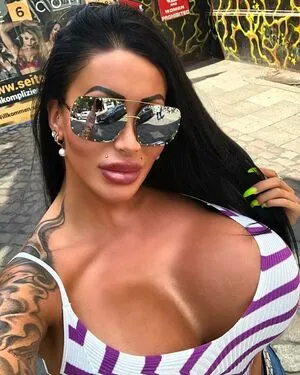 Real Barbie Berlin OnlyFans Leaked Free Thumbnail Picture - #z2D6RkB160