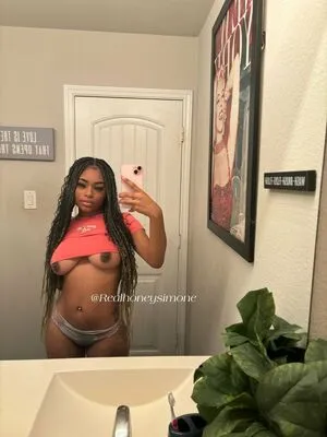 Realhoneysimone OnlyFans Leaked Free Thumbnail Picture - #dsMH9eGfXP