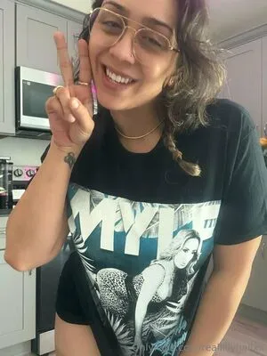 Reallillyhallxx OnlyFans Leaked Free Thumbnail Picture - #MsJrezOKEK