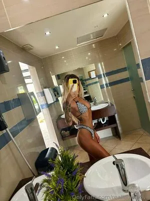 Reallouisalove OnlyFans Leaked Free Thumbnail Picture - #KOg1YPHpmE