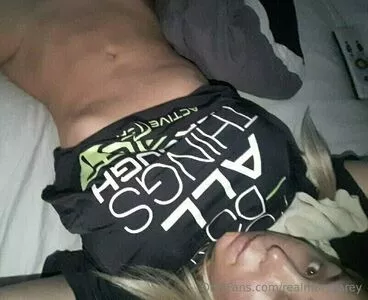 realmarycarey OnlyFans Leaked Free Thumbnail Picture - #AJ2Tsgbl15
