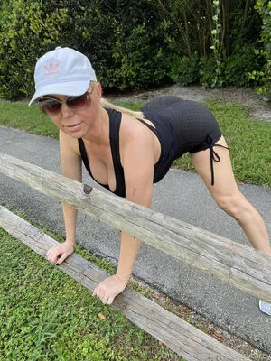 realmarycarey OnlyFans Leaked Free Thumbnail Picture - #agBeEAna50