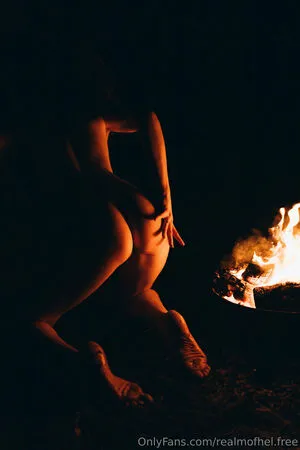 Realmofhel Free OnlyFans Leaked Free Thumbnail Picture - #BEyfdvfPk2