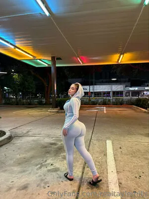 Realtaylerhills OnlyFans Leaked Free Thumbnail Picture - #cMMo5MMkjf