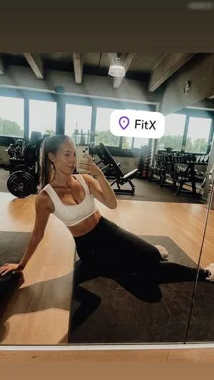 Rebecca Looschelders OnlyFans Leaked Free Thumbnail Picture - #vknzVLCDd6