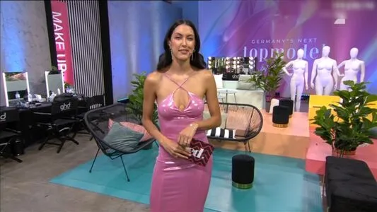 Rebecca Mir OnlyFans Leaked Free Thumbnail Picture - #KdJgoE3SDJ