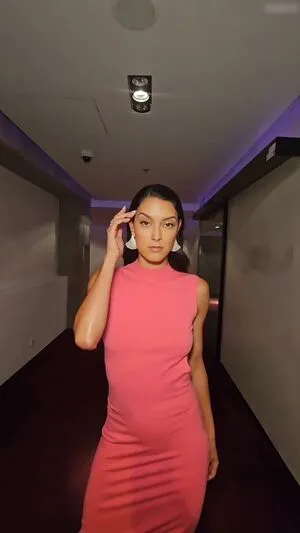 Rebecca Mir OnlyFans Leaked Free Thumbnail Picture - #PLWpk6meCs