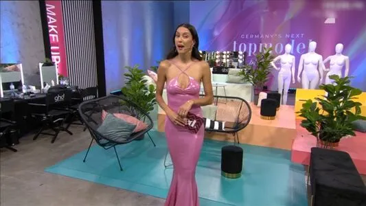 Rebecca Mir OnlyFans Leaked Free Thumbnail Picture - #QvMj3PAE6v