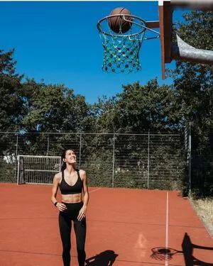 Rebecca Mir OnlyFans Leaked Free Thumbnail Picture - #x3JSsCiIZu