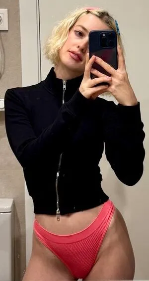 Red Fox Evelyn OnlyFans Leaked Free Thumbnail Picture - #WiE08lzmIX