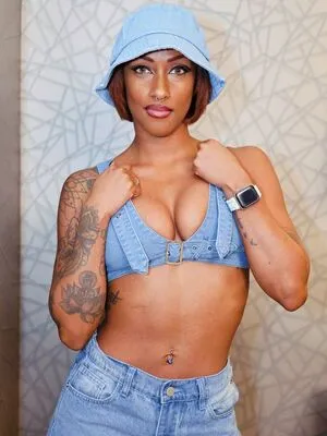 Red Velvet OnlyFans Leaked Free Thumbnail Picture - #GJasX1oxkc