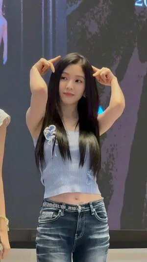 Red Velvet OnlyFans Leaked Free Thumbnail Picture - #zEwwy2dDQ2