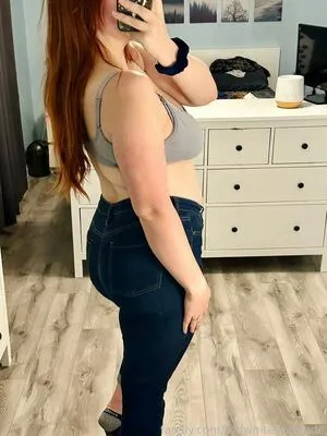 Red White And Nude OnlyFans Leaked Free Thumbnail Picture - #xNYOaGhpbo