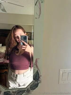Redevieetv OnlyFans Leaked Free Thumbnail Picture - #imX2Pv4kmx