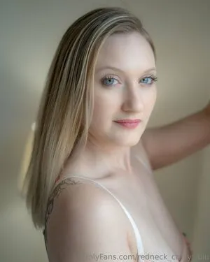 Redneck Crazy Lulu OnlyFans Leaked Free Thumbnail Picture - #2CPTCYJrYa