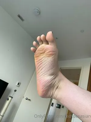 Redtoesasian OnlyFans Leaked Free Thumbnail Picture - #yKC4Fzu1w1
