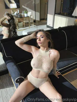 Reenaskyfree OnlyFans Leaked Free Thumbnail Picture - #8ELougnM7d