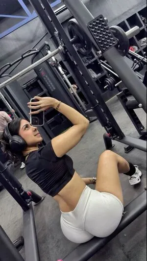 Reenyfit OnlyFans Leaked Free Thumbnail Picture - #VRusxGyniC