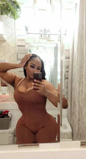 Reignofglitter OnlyFans Leaked Free Thumbnail Picture - #5KVntRFJUA