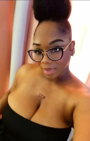 Reignofglitter OnlyFans Leaked Free Thumbnail Picture - #dOfsvTbyDG