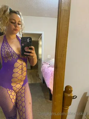 Reina Deflame OnlyFans Leaked Free Thumbnail Picture - #fgadUnSHv4