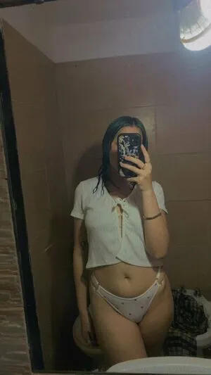 Reinita99 OnlyFans Leaked Free Thumbnail Picture - #aARoSKBp19