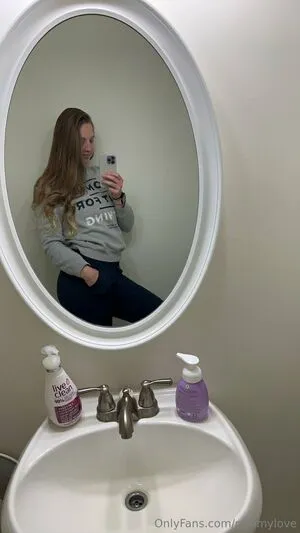 Remmylove OnlyFans Leaked Free Thumbnail Picture - #fIn396r0Uh